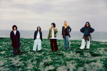 the dadadadys、1stアルバム『+天竺』ジャケット写真公開 ワンマン・ツアー開催決定も