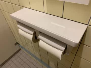 「清掃中」の看板倒してトイレ突撃！コンビニ店員ウンザリ「ほんの5分も待てないでしょうか」