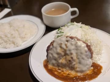 【九段下】老舗洋食が1,050円！ごはんサラダてんこもり「キッチンジロー」が最強すぎ