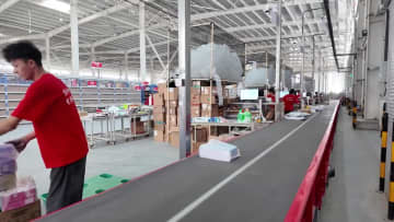 中国新疆南部初の「倉庫＋宅配」一体型物流ハブが営業開始　カシュガル市