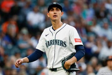 マリナーズ右腕の顔面に痛烈ライナーが直撃　口元から流血も何事もなかったかのように悠然と降板