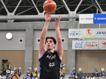 B1三河がシェーファーアヴィ幸樹の契約継続を発表…「来シーズンこそ目指すべきところに行けるように頑張ります」