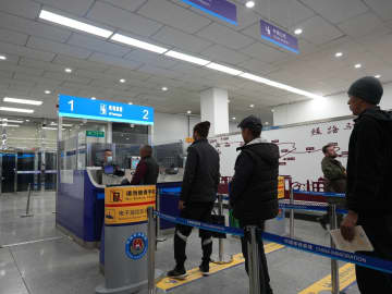 中国・新疆イルケシュタム口岸、貨物の通関業務が24時間対応可能に