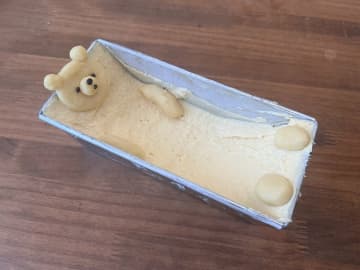 くまの形のパウンドケーキを焼いた結果…「想像の斜め上を行く驚きの変化」に9.2万いいね