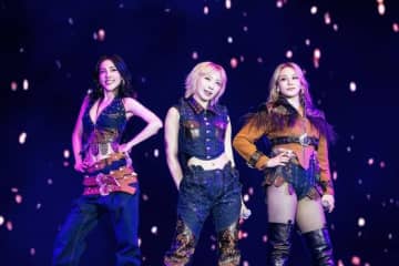 2NE1、アメリカのフェスに3人で登場…BOM不参加に心配の声も