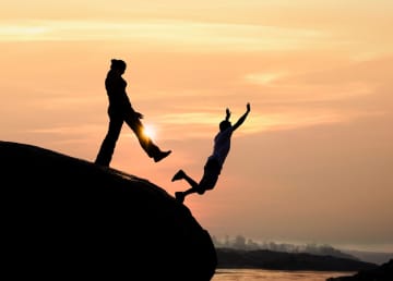 人を平気で裏切る人の心理や特徴６つ！あなたは裏切られやすいタイプ？