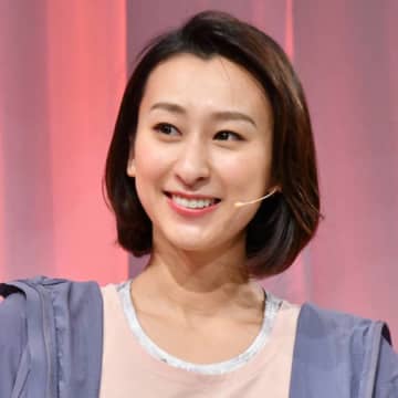 浅田舞、美デコルテを大胆に見せたドレスSHOTにファン釘付け「セクシー」「オーラを感じます」