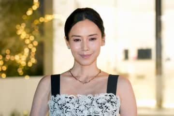 中谷美紀、オーストリアの自宅ガーデニングで人生初の白いバラを咲かせる「まるで想像もしていなかった」