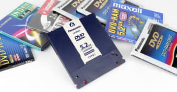 PDの後継？ 他のDVD規格と大きく異なる特殊な書換型DVD「DVD-RAM（Ver1.0）」（片面2.6GB、1998年頃～）：ロストメモリーズ File043