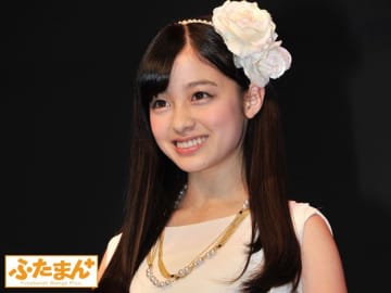 「美脚もあらわに」橋本環奈に上戸彩も…実写化作品「美人刺客の超絶アクション」