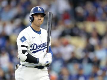 大谷翔平 3打数・無安打もドジャースは逆転勝利 試合前には日本人最多6度目の月間MVP受賞