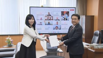 “災害時の司令塔”防災庁設置に向けた報告書提出　赤沢経済再生相「本気で死力を尽くしてやると必ず実現する」