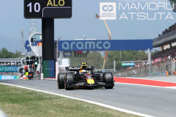 【F1カメラマン熱田護の「気合いで撮る！」】第110回：スペインGPにおける角田選手とフェルスタッペン選手の現状