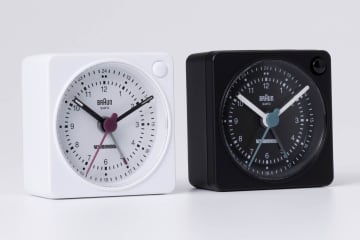 ネイバーフッド“MoMA永久展示品”アラームクロック＆壁掛け時計を再現、ドイツ「ブラウン」コラボで