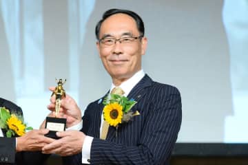 大野元裕埼玉県知事　ベスト・ファーザー賞に喜び「賞状を渡すことはあっても、もらうことはない」