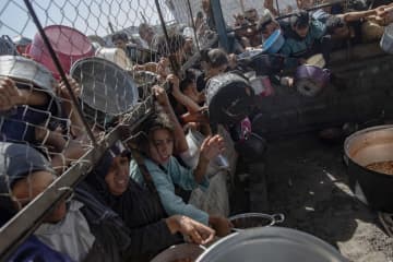スイスの元外交官50人、ガザめぐる政府の「沈黙」を非難