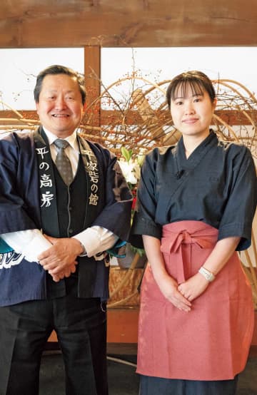 栃木県・湯西川温泉の秘湯宿へ。木も心遣いもふんだんに仲よし親子が磨く『上屋敷 平の高房』