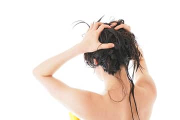 顔のゆるみが気になる人必見！自宅でできる「フェイスラインたるみ対策」3選