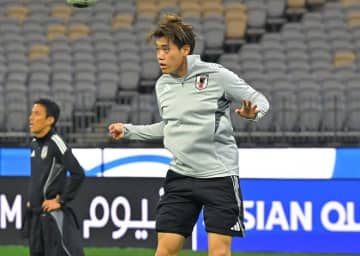 「上手い」「Jリーグとは違う。技術も全然違う」初招集の21歳MFが驚嘆した日本代表戦士は？ボールを「取られない」