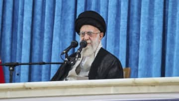 イラン最高指導者、核協議めぐり米国を非難　ウラン濃縮継続を明言