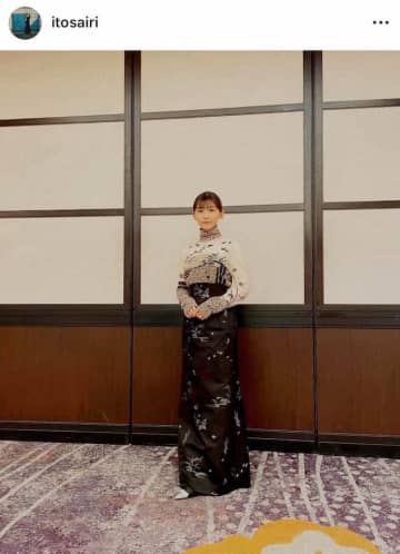 透き通る美しさ...伊藤沙莉31歳、「みんな見てくれ」最強ビジュのサングラス姿　「超可愛い」ファン絶賛