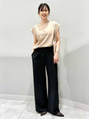 【上下GU】40・50代が真似したい！ 人気スタッフがお手本♡「最旬ワンツーコーデ」
