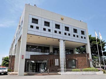 新紙幣を両替とうそ…元銀行員の男を逮捕　現金50万円をだまし取った詐欺の疑い　渉外係として勤務していた男「新紙幣への両替のノルマ」などと説明→支店に問い合わせあり事件が発覚　男は昨年、顧客から5535万円をだまし取ったとしてすでに懲戒解雇