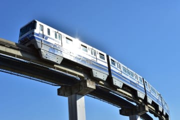 本物のモノレールを運転体験できる！ 大阪モノレール初期車両「1000系04編成」引退で記念イベントを開催、35年間ありがとう