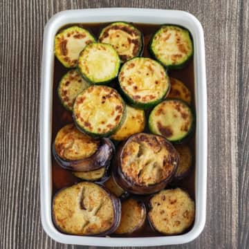 【なすとズッキーニが主役になる副菜】「焼いて漬けるだけでウマすぎ」作り置きしてマジでよかった夏野菜レシピ