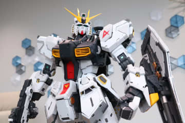 ガンプラ「PERFECT GRADE UNLEASHED 1/60 νガンダム」インタビューガンプラ45周年の集大成を詰め込んだ高密度・ハイディテールガンプラ誕生
