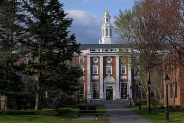 トランプ米大統領、ハーバード大留学生向けビザを停止する布告に署名