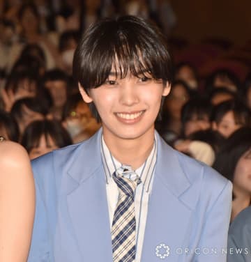 阿達慶、女子校にサプライズで登場　悲鳴止まず「職業柄『キャーキャー』言われるのは慣れているんですけど」