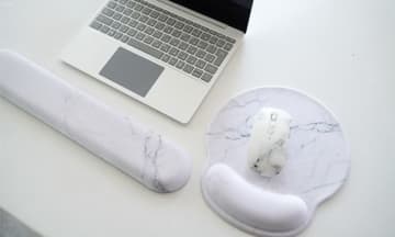 和をまとう大理石柄ワイヤレスマウスとパームレストが新発売　～EGRET人気シリーズ「PrettiE」に新色発売～