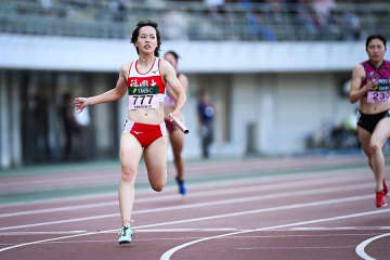日本インカレで涙の日本学生新誕生！　400mリレー予選で福岡大が44秒31をマーク