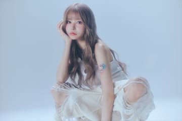 戦慄かなの、はしメロ提供の新曲「7 o’clock」リリース　kakimakuが描いたリリックビデオも公開