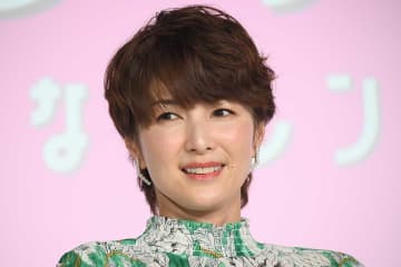 吉瀬美智子、大物力士と腕組み密着に「表情が彼女さん」の声　偶然の出会いに「嬉し過ぎた～」