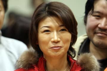 「パーティドレスに見える」元NHKアナ（52） 長嶋茂雄さんを両腕“スケスケワンピ”で弔問に疑問続出