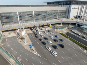 港珠澳大橋マカオ側イミグレ越境車両通関ゲートの適用範囲が外国人にも拡大…「乗ったまま」OKに
