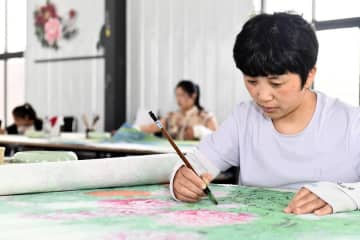 中国伝統の工筆画で農村振興　山東省
