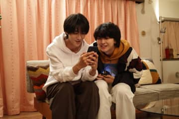 『低体温男子になつかれました。』キスをしようとした瞬間、 突然男が乱入してきてー！？