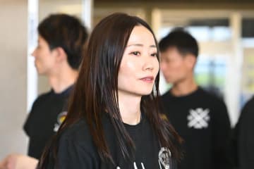 【唐津ボート・ＧⅠ全日本王者決定戦】浜田亜理沙が見どころ十分の初日３、４着　女子力発揮で快進撃も…