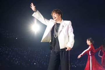 香取慎吾 初のソロアリーナツアー開幕「いつまでも、みんなの慎吾ちゃんでいていいですか？」 ライブレポート