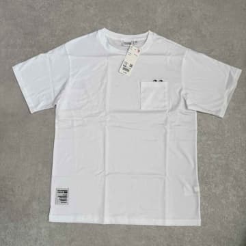 ポケットからのぞく“おめめ”が可愛い♡【ユニクロ ✕ アニヤ】「キッズTシャツ」