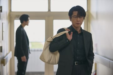 及川光博、侍のようにじっと待つ仲村トオルに憧れ「僕は隙あらばトークしちゃう（笑）」『イグナイト』
