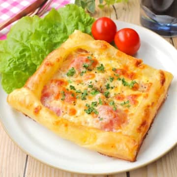 【とりあえずライスペーパーでやってみて】「コレ考えた人天才」「生春巻きには戻れない」トースターでサクサク簡単おつまみレシピ
