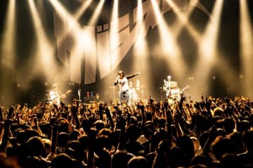 【ライブレポート】サバシスター「いろんなものをぶち壊しながら歩いていくので、その先でまたみんなに会えたら」