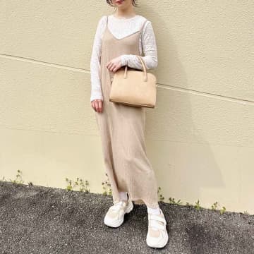 「合わせやすくて重宝してる！」【しまむら】ほどよい透け感♡「花柄トップスコーデ」