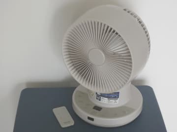 【家電レビュー】充電式で移動ラクな山善サーキュレーター　部屋干しにも便利だった!