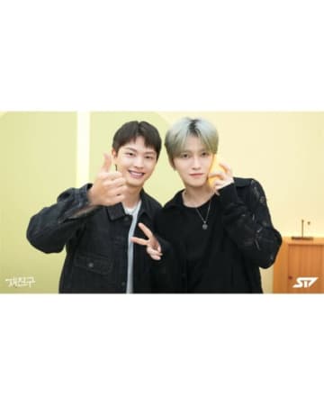 ジェジュン、大きさがマンゴーと変わらない！？…ユク・ソンジェ（BTOB）と共に小顔すぎるビジュアル