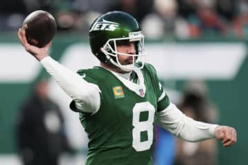 QBアーロン・ロジャースがミニキャンプ開始前にスティーラーズと1年契約へ